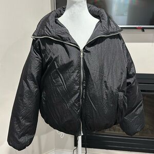 Pretty little thing PETITE BLACK LONGLINE POCKET DETAIL PUFFER COAT